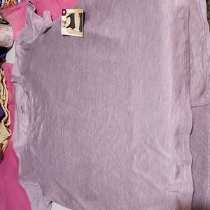 AVIA COMMUTER SS TEE  PURPLE  ( SMALL  4-- 6 ).